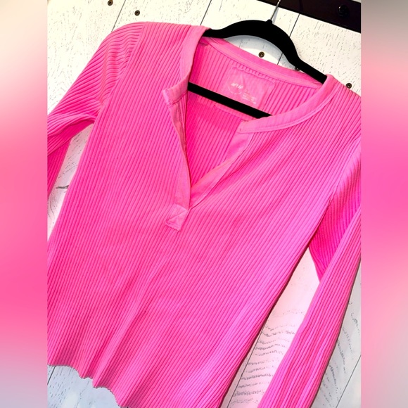aerie Tops - Aerie Size Small Neon Pink Long Sleeve Top